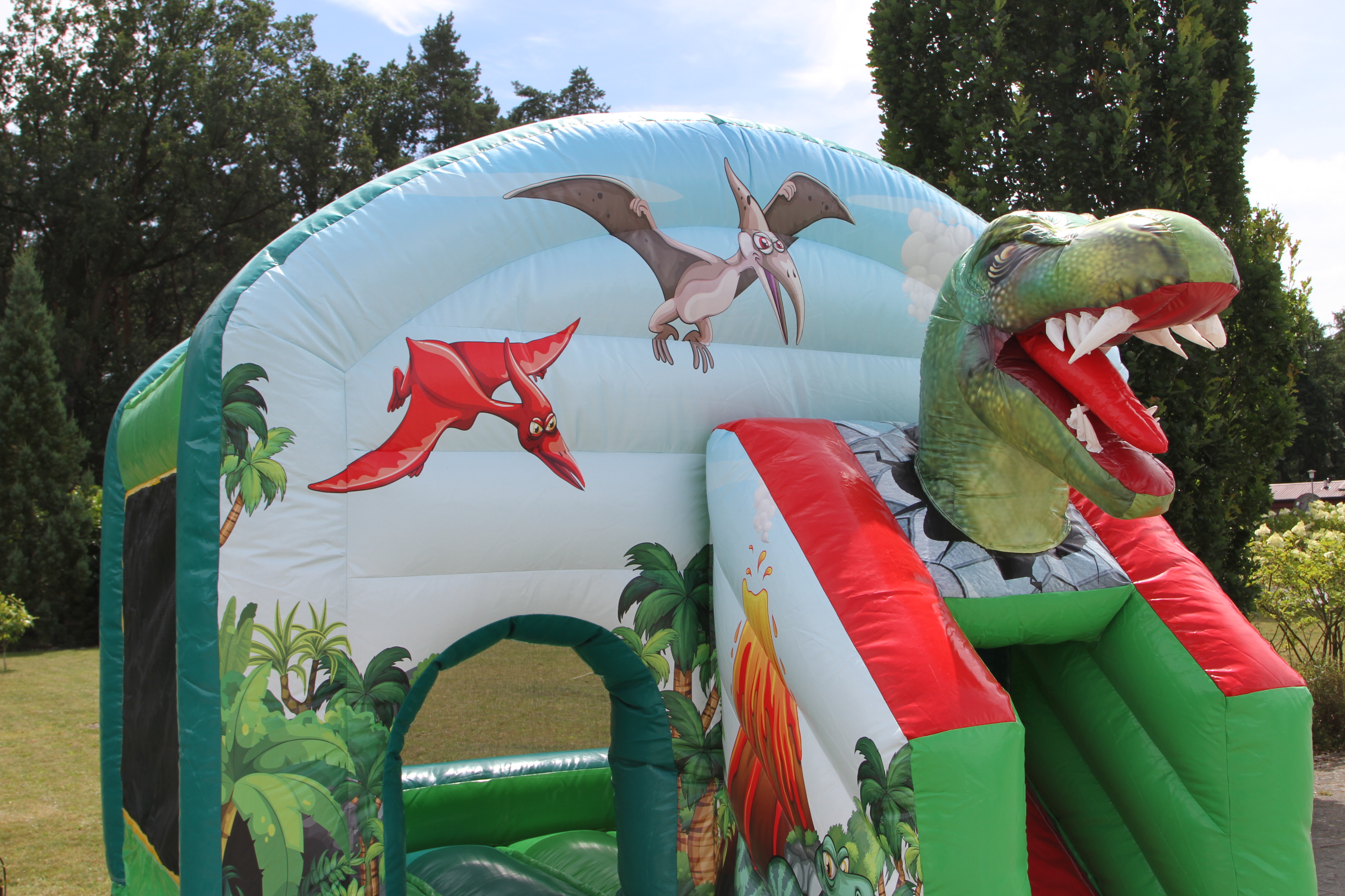 Springkussen 3,9x2,8 m - kleine dino